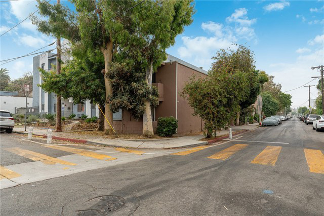 Great Deal Alert -10 Units – $1,650,000 – Filipinotown