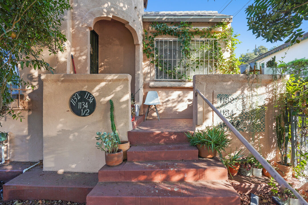 Just Sold! $900,000 1132 Evergreen Ave LA 90033